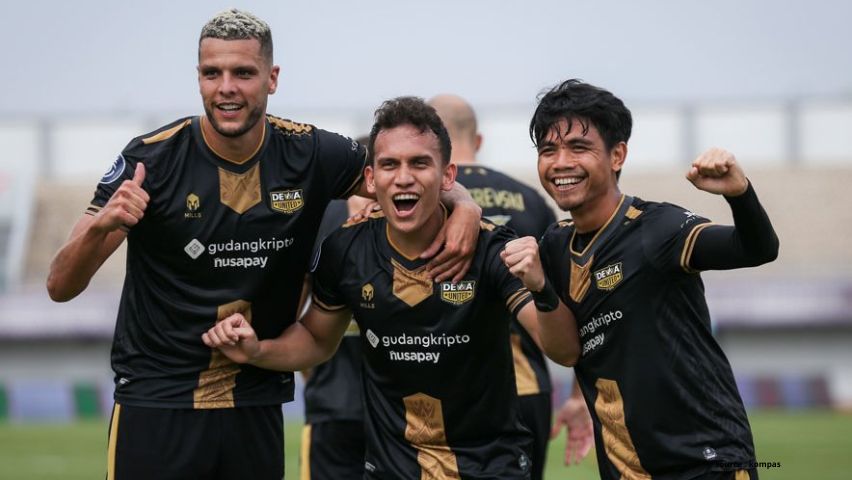 Dewa United SOCCER