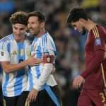 messi julian alvarez argentina