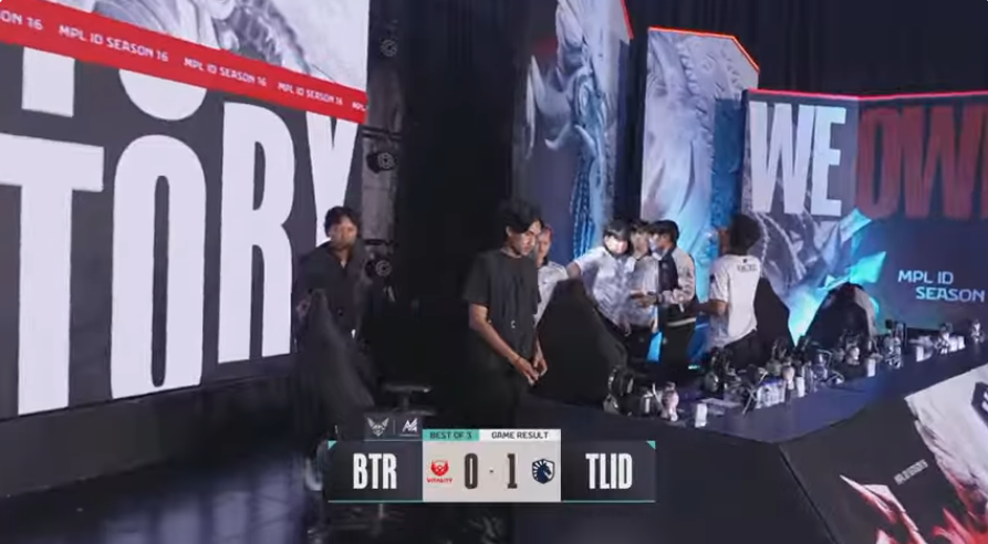 HASIL TURNAMEN MPL ID S16 PEKAN 7 DAY 1 - BTR Harus Akui Keganasan TLID Dengan Skor Mutlak 0-2